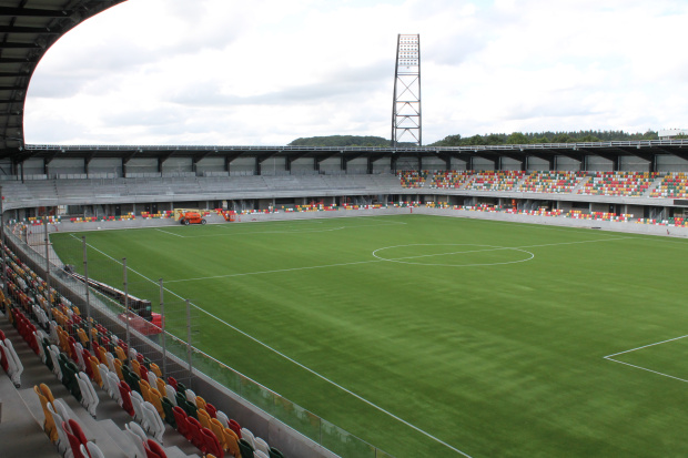 kunstgræs fodbold tribunestole jysk park Saltex