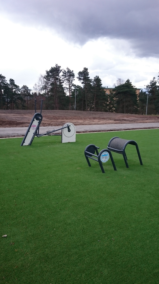 kunstgress fallunderlag til parkour og utegym fra unisport