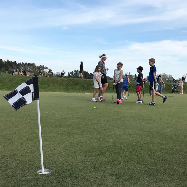öseteråkers golfklubbmed konstgräs till range, tee, green från Saltex