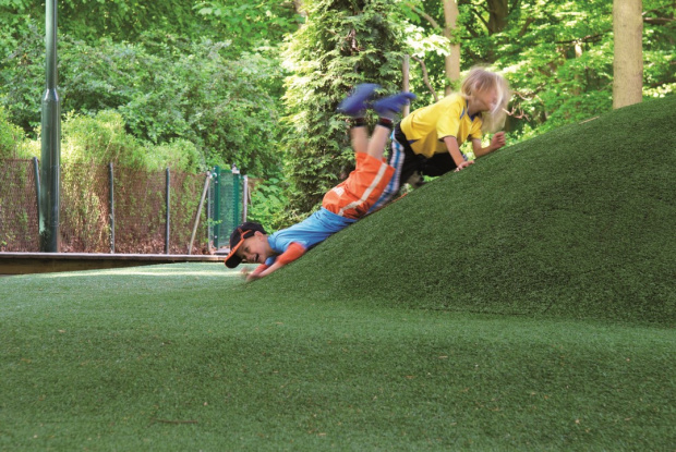 konstgräs lekplatser lekplats sagolekparken Saltex