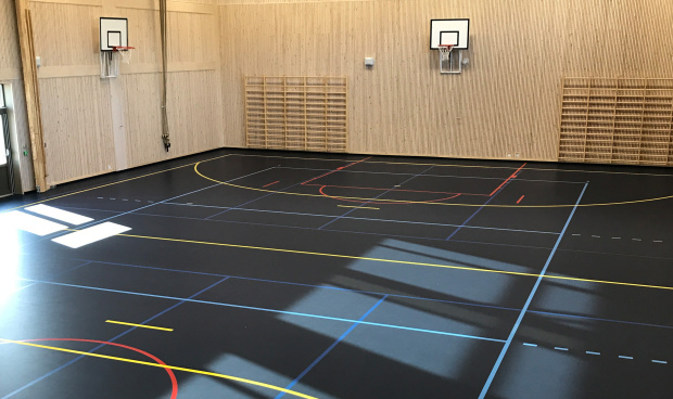 gymsal sportsgulv gulvmerking basket turn klatrevegg håndball Saltex 