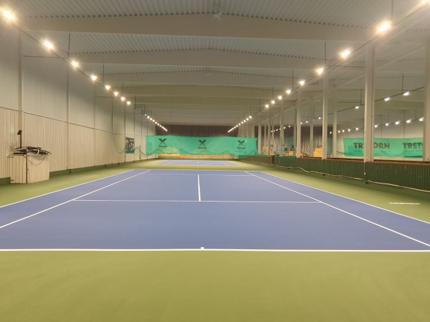 GLTK Laykold tennisbeläggning i  färgerna US Open Green och Miami Open Biscayne Blue från Saltex