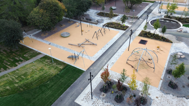 eleonoraskolan hallunda skolgård konstgräs gummiasfalt lek o aktivitet saltex