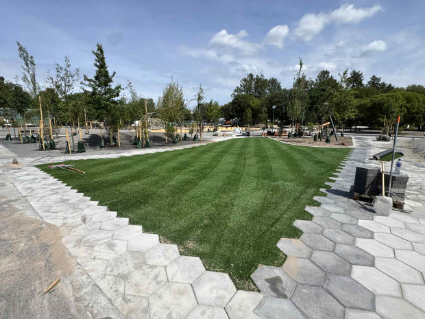 eleonoraskolan hallunda skolgård konstgräs gummiasfalt lek o aktivitet saltex