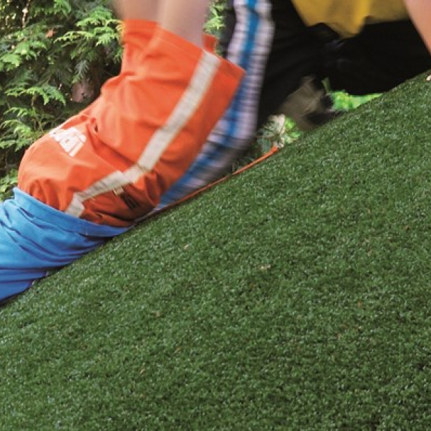 konstgräs lekplats sagolekparken malmö Saltex